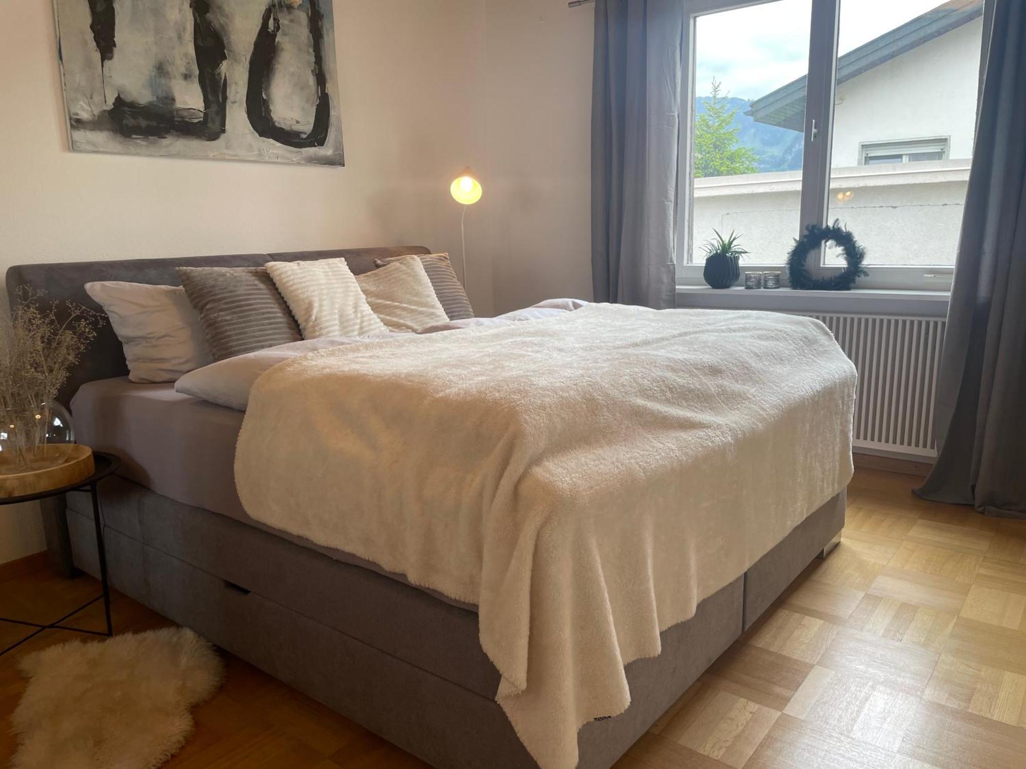 Crown Living Design Apartment - 2 Schlafzimmer - Kueche - Gratis Parkplatz - Abstellraum Fuer Fahrraeder/Ski Mader Eksteriør billede