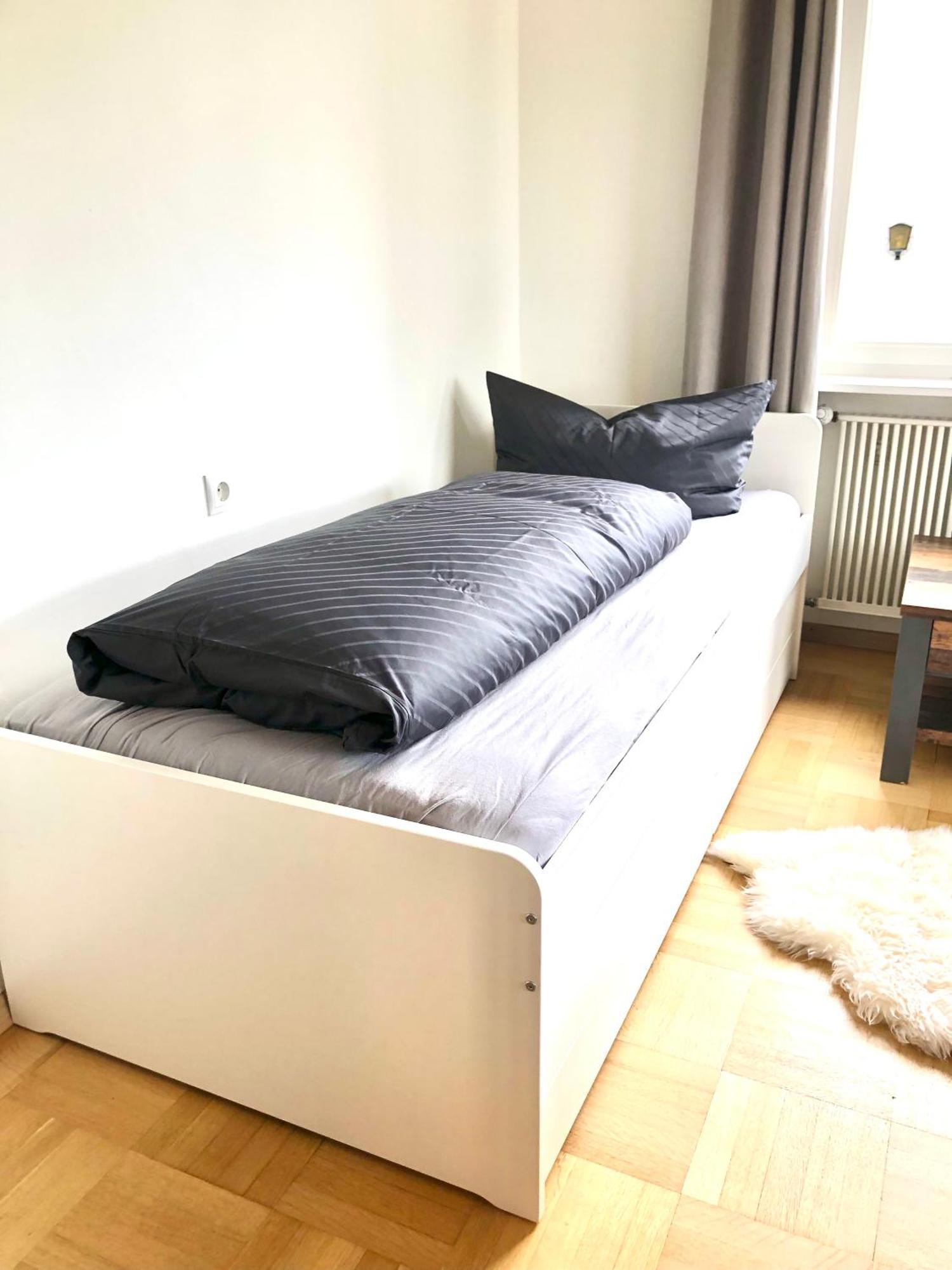 Crown Living Design Apartment - 2 Schlafzimmer - Kueche - Gratis Parkplatz - Abstellraum Fuer Fahrraeder/Ski Mader Eksteriør billede