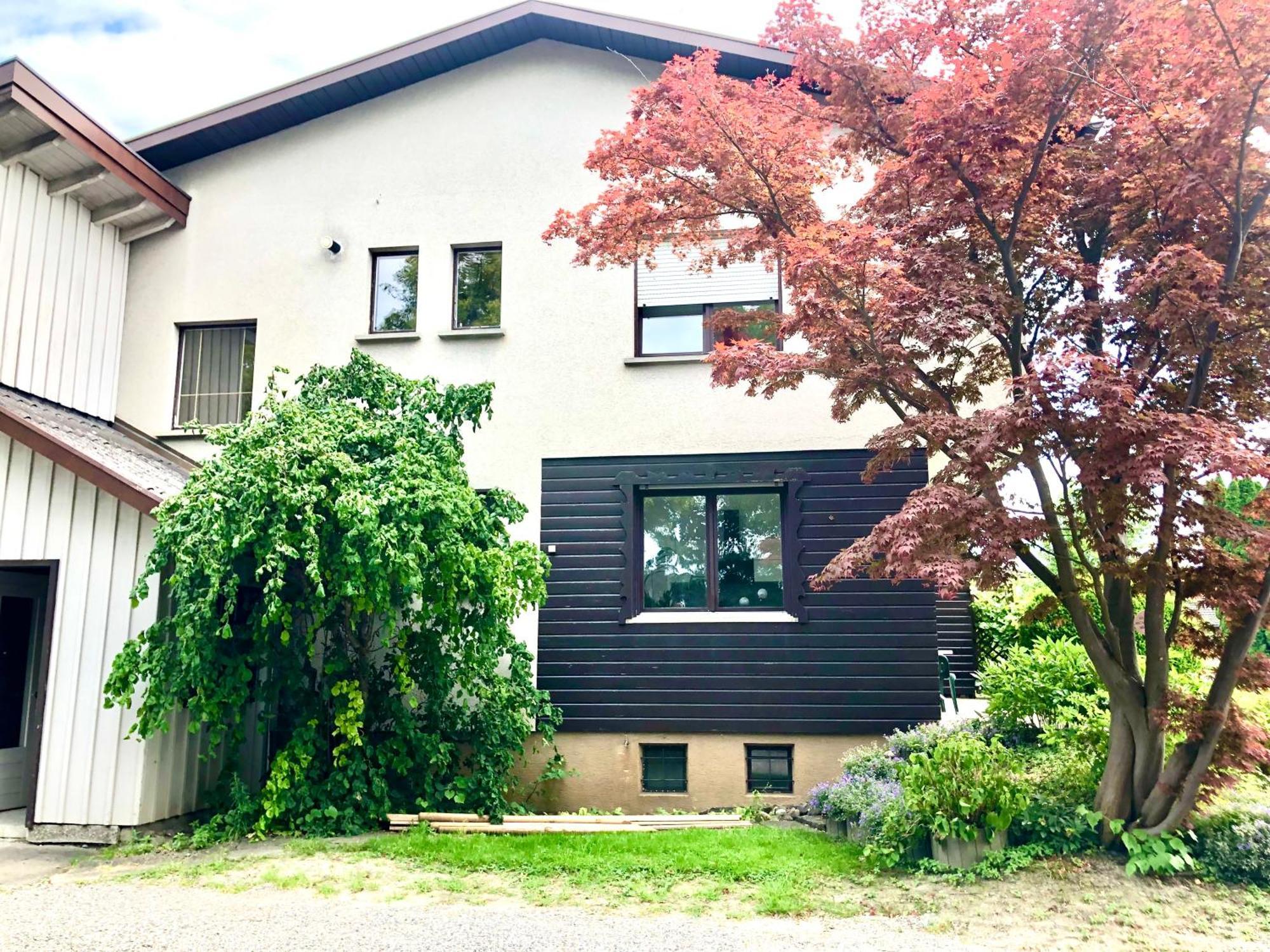 Crown Living Design Apartment - 2 Schlafzimmer - Kueche - Gratis Parkplatz - Abstellraum Fuer Fahrraeder/Ski Mader Eksteriør billede